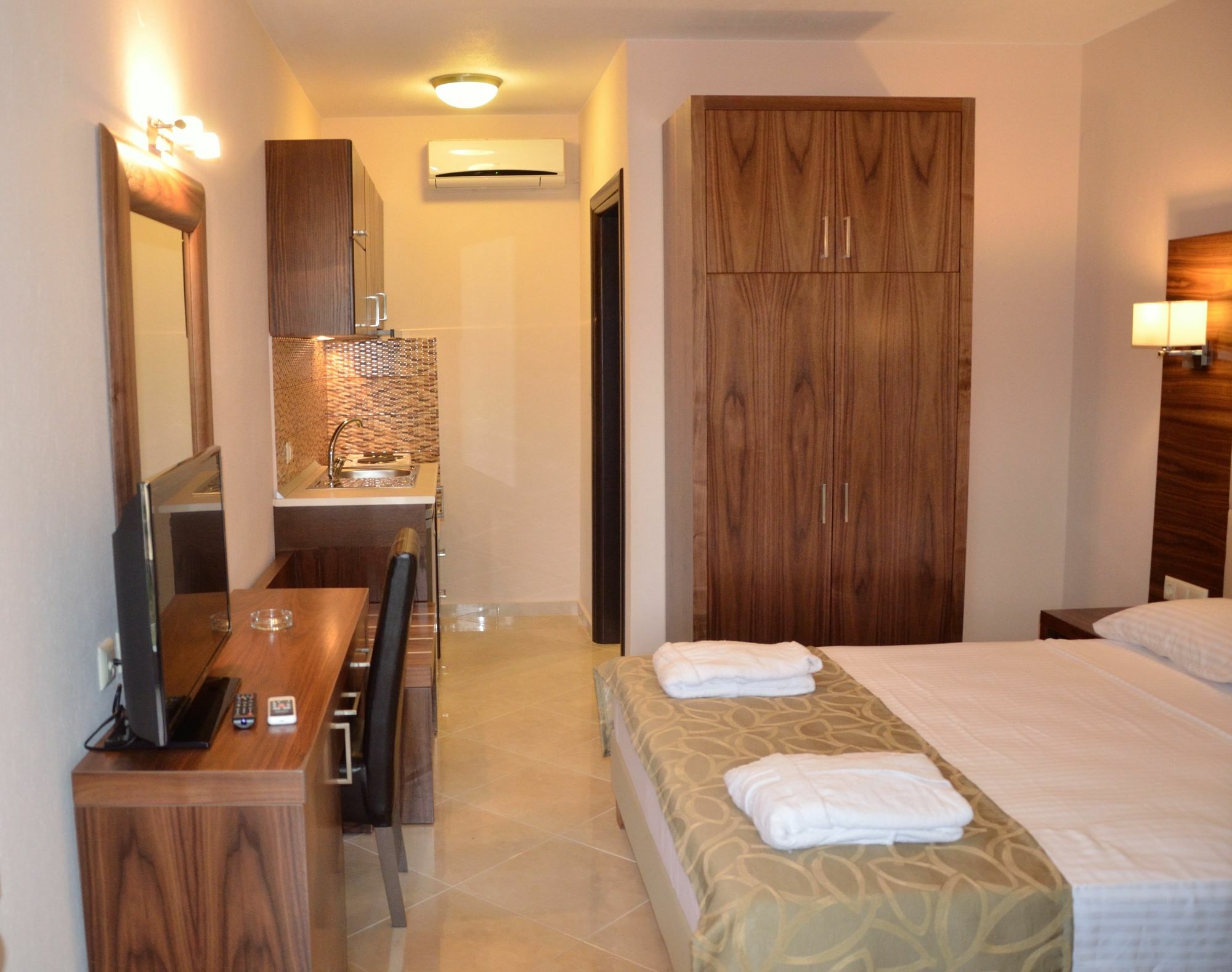 4-You Residence Agios Nikolaos  Eksteriør billede